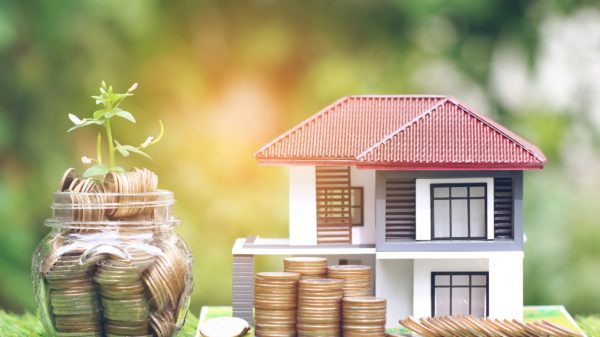 Considering a home equity loan? Pros and cons are important to take into account. Prosper’s got your complete guide to the ups and downs of HELOANS.