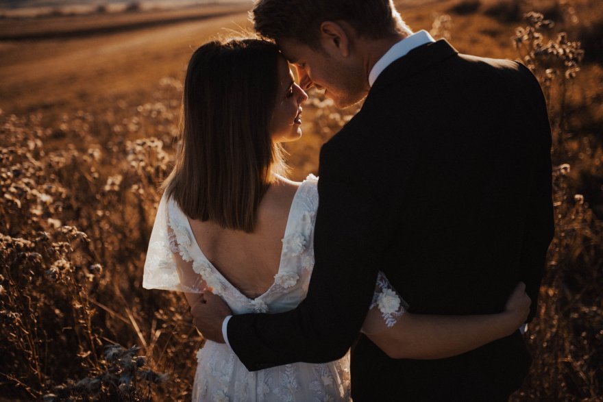 How to Plan a Wedding Without Breaking the Bank